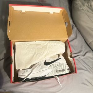 Size 10 women’s Nike Air Max Excee white